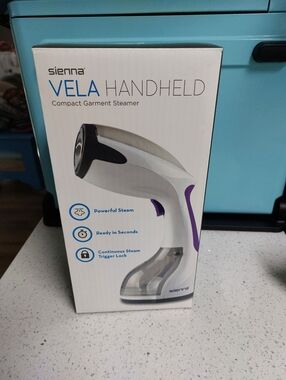 Vela Handheld 1200w Steamer